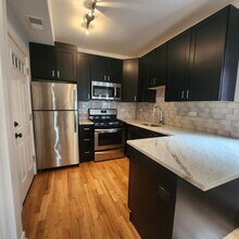 2205 W Eastwood Ave, Unit 3 in Chicago, IL - Building Photo - Building Photo