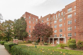 7735 113th St in Forest Hills, NY - Building Photo - Building Photo