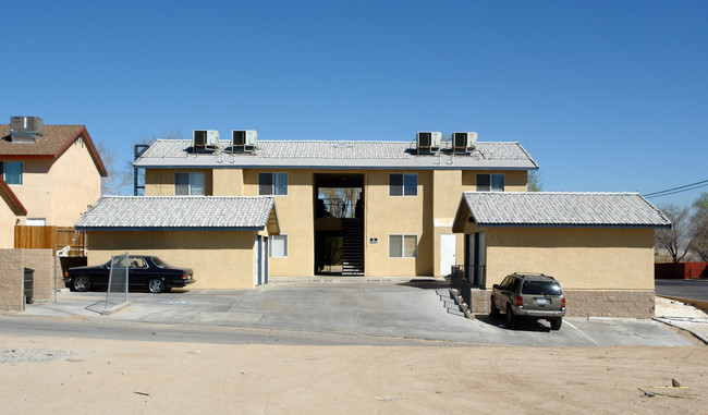 16687 Zenda St in Victorville, CA - Building Photo - Building Photo