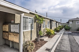 12621 Glenshire Rd, 12618 Lakewood Blvd. in Downey, CA - Building Photo - Building Photo