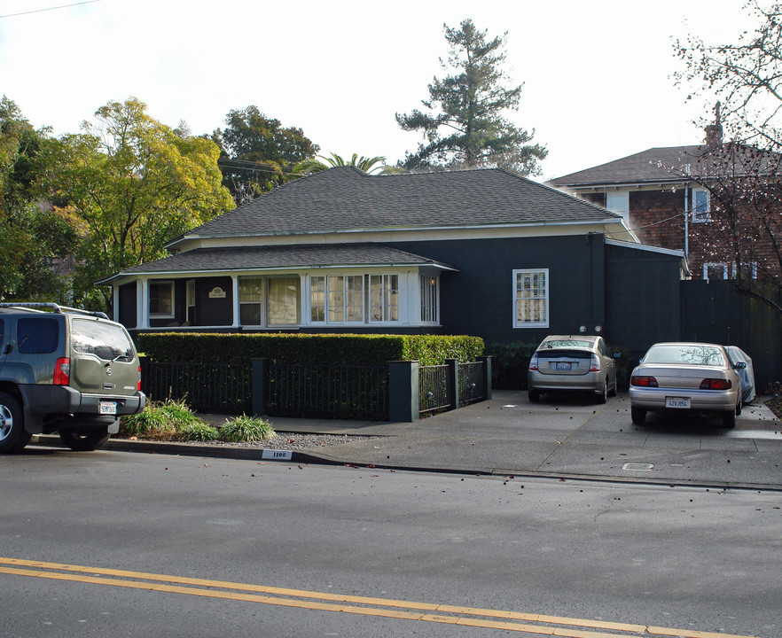 1108 Grand Ave in San Rafael, CA - Building Photo