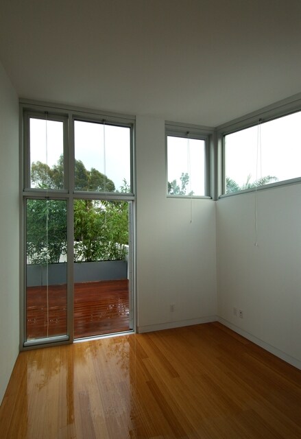 543-545 Rose Ave in Venice, CA - Building Photo - Building Photo