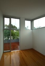 543-545 Rose Ave in Venice, CA - Building Photo - Building Photo