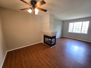 2322 Twilight Dr in Aurora, IL - Building Photo - Building Photo