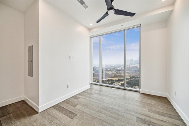 property at 1711 Allen Pkwy