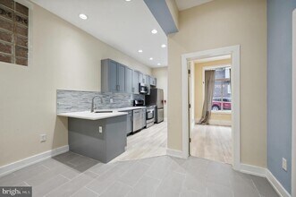 2024 E Fletcher St in Philadelphia, PA - Building Photo - Building Photo