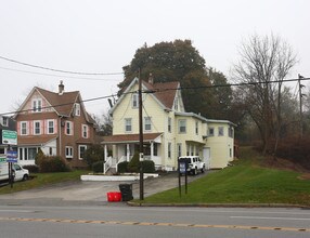 1029 Lancaster Ave in Berwyn, PA - Building Photo - Building Photo