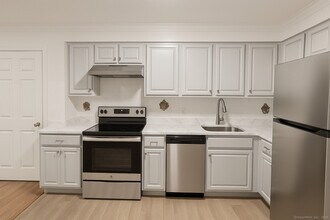 46 Taylor St in Stamford, CT - Building Photo - Building Photo