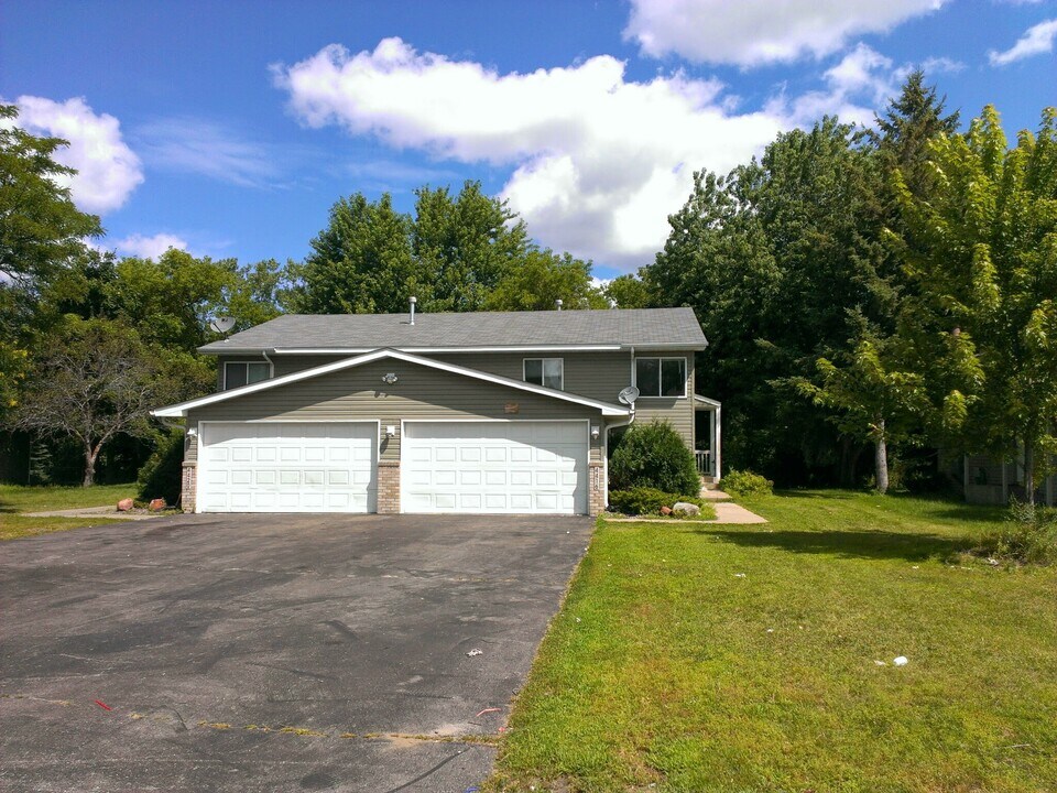 4420 80th Avenue North, Unit 4416 in Minneapolis, MN - Building Photo