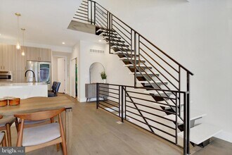 922 N 15th St in Philadelphia, PA - Building Photo - Building Photo