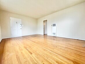 8262 Blackburn Ave in Los Angeles, CA - Building Photo - Building Photo