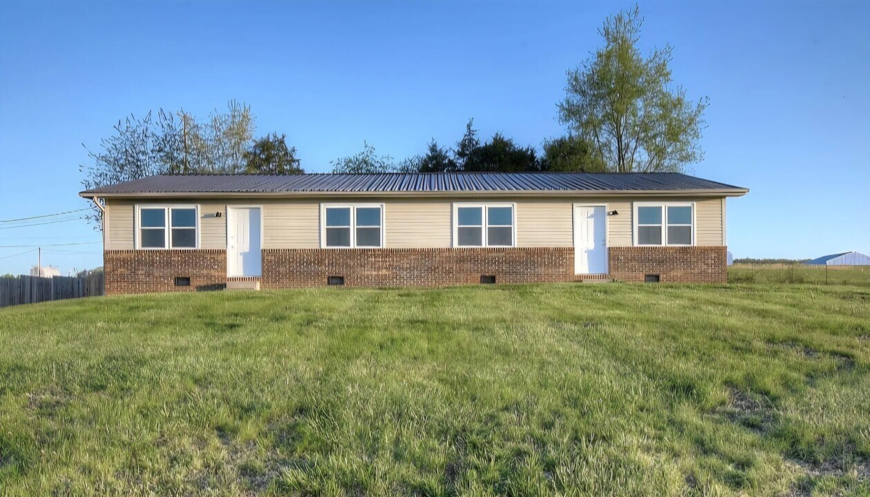 707 TN-346 in Rogersville, TN - Foto de edificio