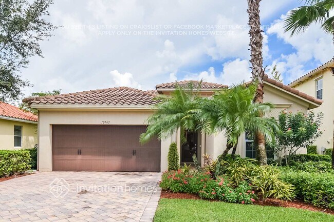 property at 10745 Willow Oak Ct