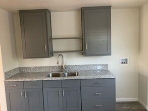 15637-15637 Mansel Ave in Lawndale, CA - Building Photo - Building Photo