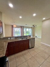 3161 NW 33rd St in Oakland Park, FL - Building Photo - Building Photo