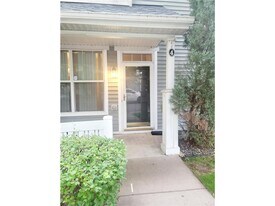 3049 Chamberlain St in Maplewood, MN - Building Photo