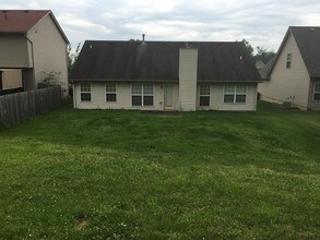 9041 Black Powder Ln in Louisville, KY - Building Photo - Building Photo