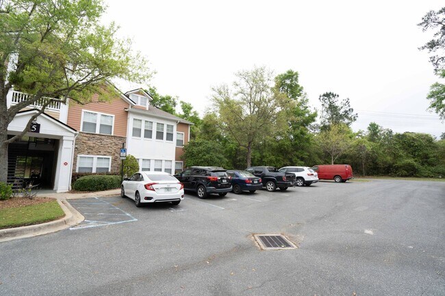 2801 Chancellorsville Dr in Tallahassee, FL - Building Photo - Building Photo