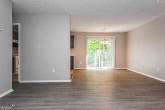 1920 Gingham Way in Lithonia, GA - Building Photo - Building Photo