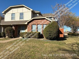 611 Oriole Blvd in Duncanville, TX - Building Photo