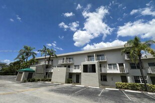 7510 SW 152nd Ave in Miami, FL - Building Photo