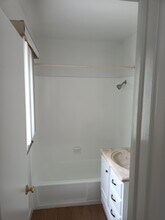 554 8th St, Unit A in Hermosa Beach, CA - Building Photo - Building Photo