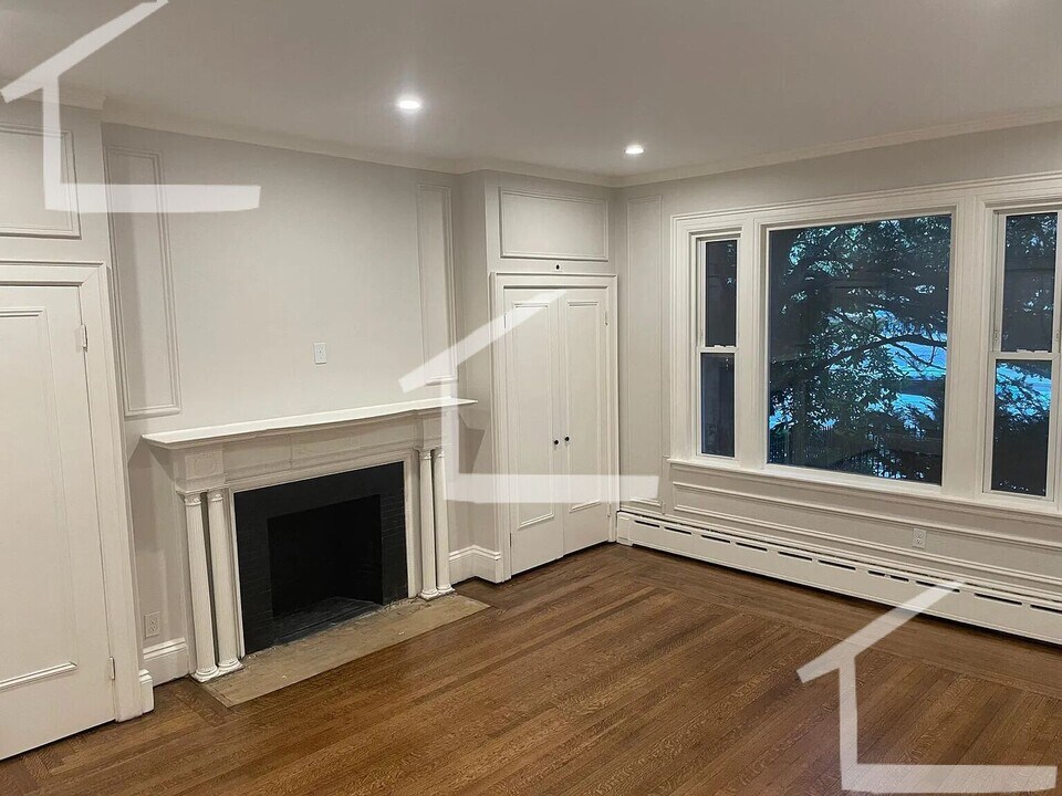 1714 Beacon St in Brookline, MA - Building Photo