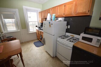 11 Mt Hood Rd, Unit 2 in Boston, MA - Building Photo - Building Photo