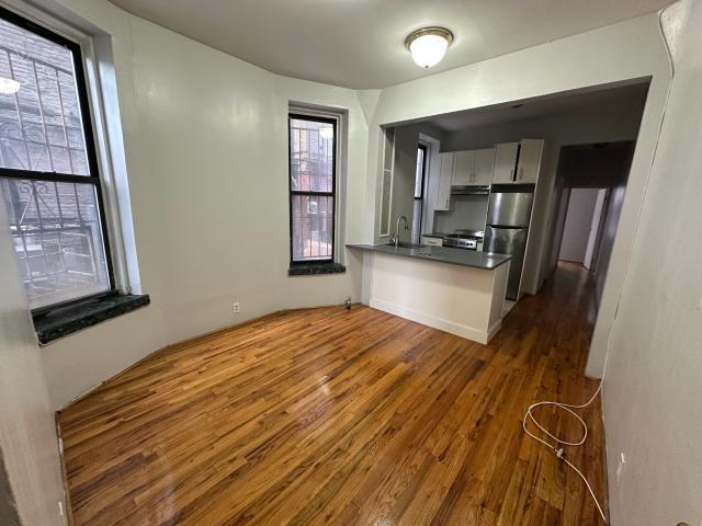 337 E 95th St in New York, NY - Building Photo