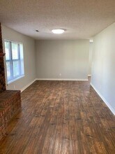 4006 Watkins Ave in Springdale, AR - Foto de edificio - Building Photo