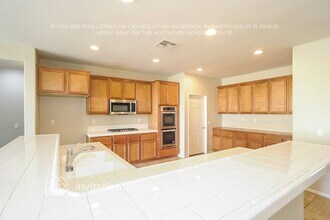 5815 W Ave J 12 in Lancaster, CA - Foto de edificio - Building Photo