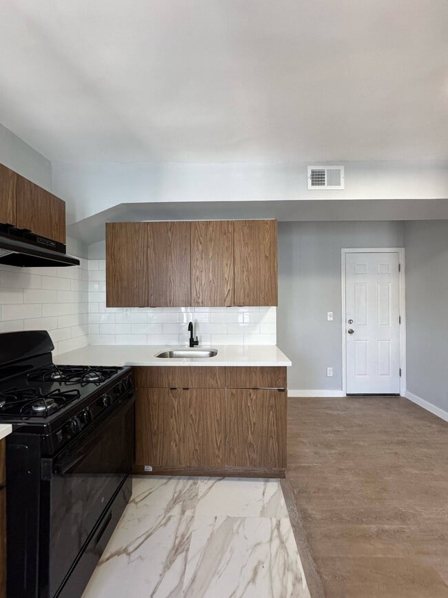 145 Vermont Ave in Newark, NJ - Building Photo - Building Photo