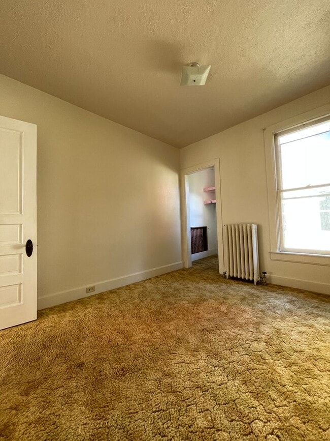 property at 406 15th St S