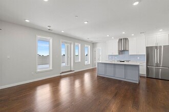 267 Old Colony Ave in Boston, MA - Building Photo - Building Photo