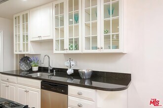 922 16th St, Unit 922 16th St. Unit 3 in Santa Monica, CA - Building Photo - Building Photo