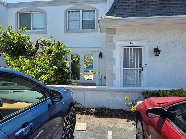 property at 824 NE 27th Ave