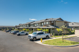 Kulia at Ho'opili in Ewa Beach, HI - Foto de edificio - Building Photo