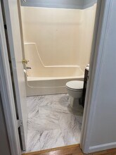 129 Lewis Ln, Unit 5 in Tazewell, VA - Building Photo - Building Photo