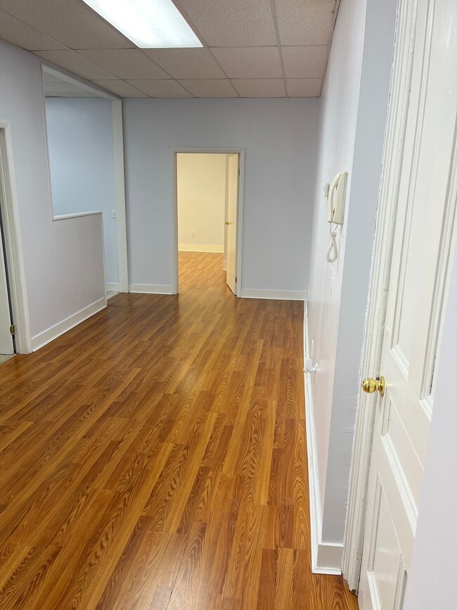 9 W Main St, Unit 2 in Norwich, NY - Building Photo - Building Photo