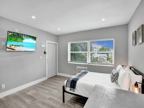 906 N Riverside Dr, Unit SI ID1504065P in Pompano Beach, FL - Building Photo - Building Photo