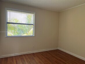 388 NW 103rd Terrace in Pembroke Pines, FL - Building Photo - Building Photo