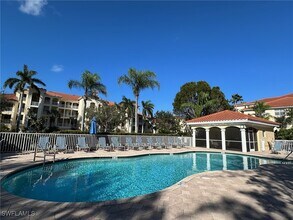 4884 Hampshire Ct in Naples, FL - Building Photo - Building Photo