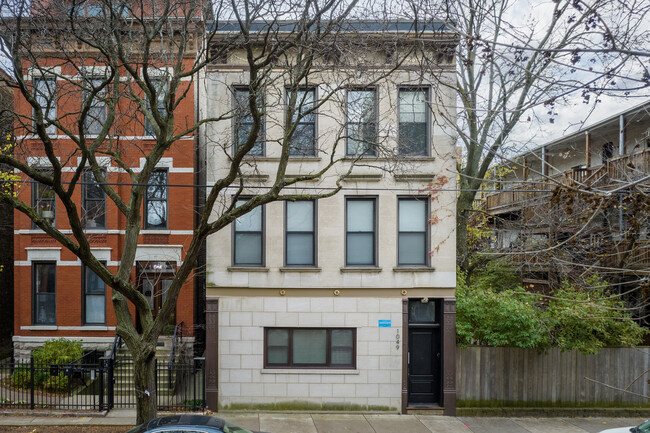 1049 W Webster Ave in Chicago, IL - Building Photo - Building Photo