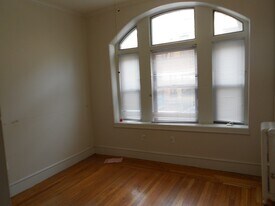 104 Peterborough St, Unit 11 in Boston, MA - Building Photo