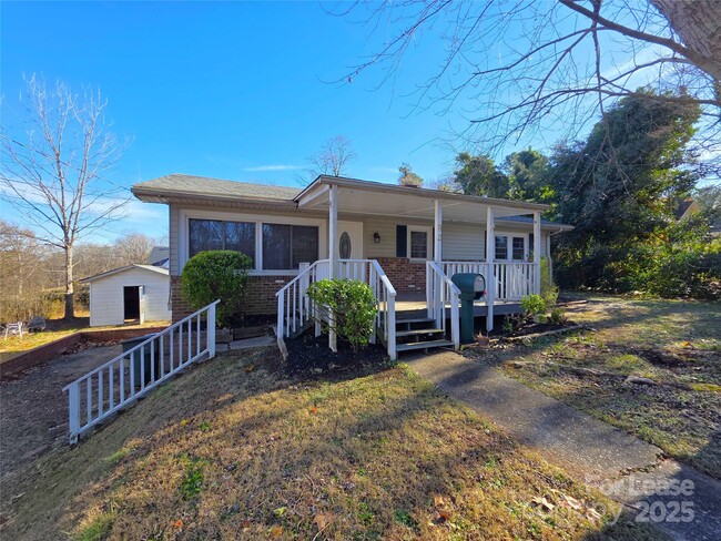 property at 92 Lawndale Ave SE