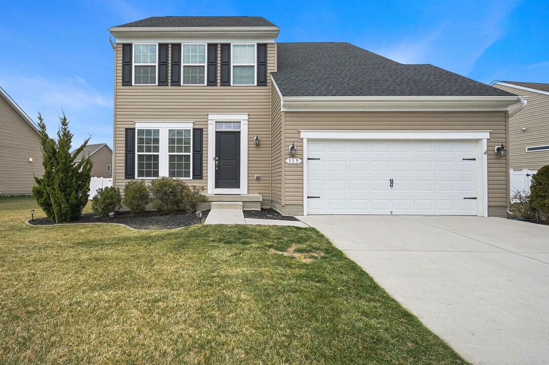115 Horse Trail Ln in Felton, DE - Building Photo