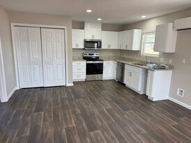 80 Redwood Ln in Atmore, AL - Building Photo