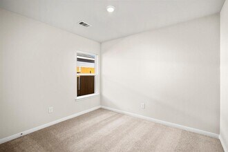 10391 Red Cardinal Dr in Cleveland, TX - Building Photo - Building Photo