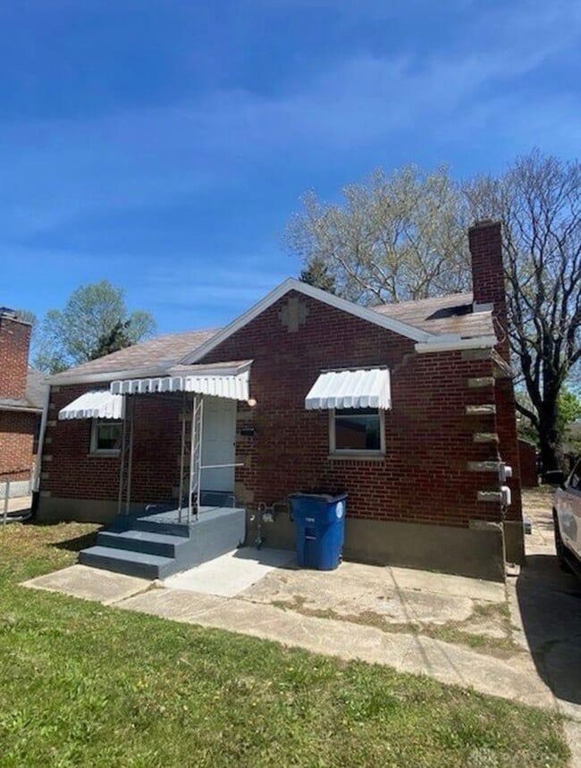 property at 944 Wilmington Ave