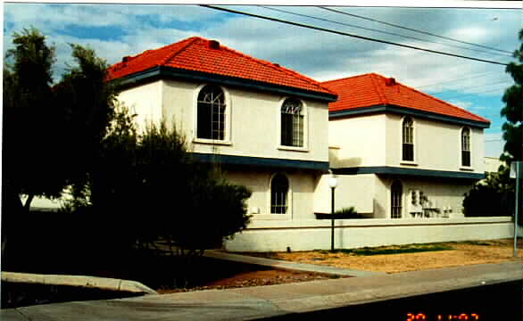 1402 S Jentilly Ln in Tempe, AZ - Foto de edificio